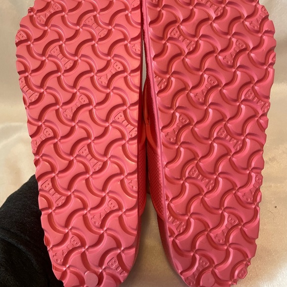 NWT Birkenstock flip flops - Picture 4 of 5